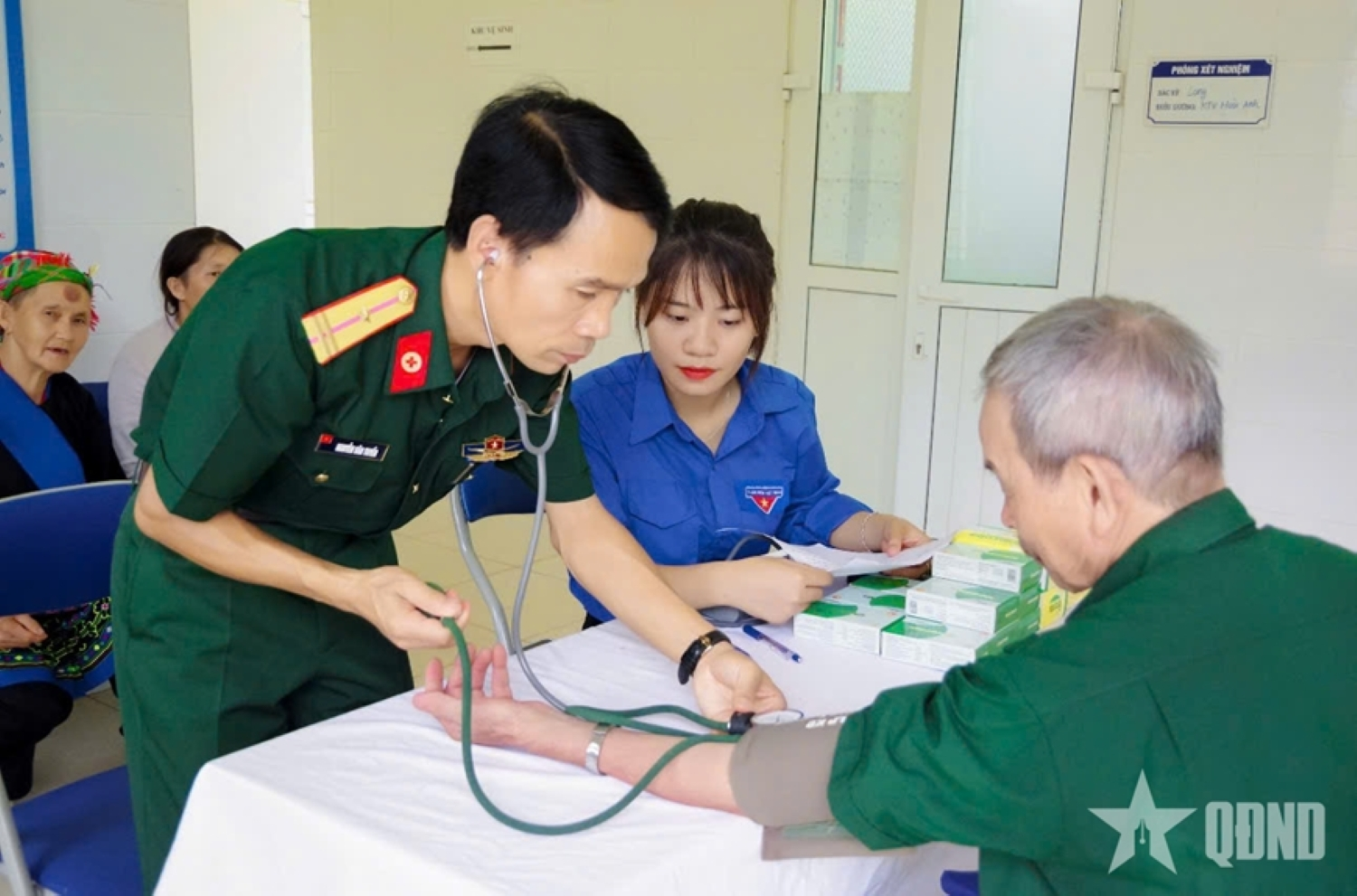 Dấn thân trên mặt trận mới